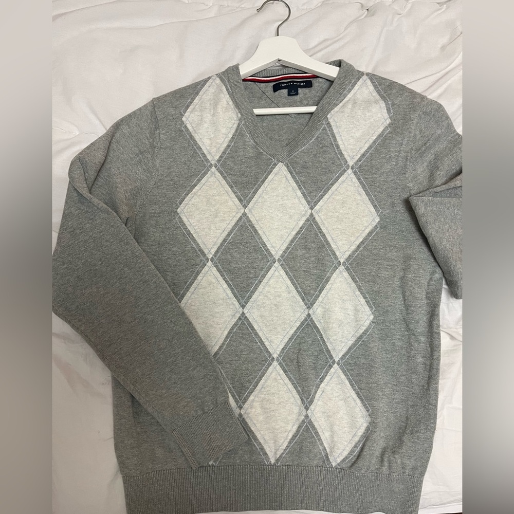 Men’s V neck Tommy Hilfiger sweater
